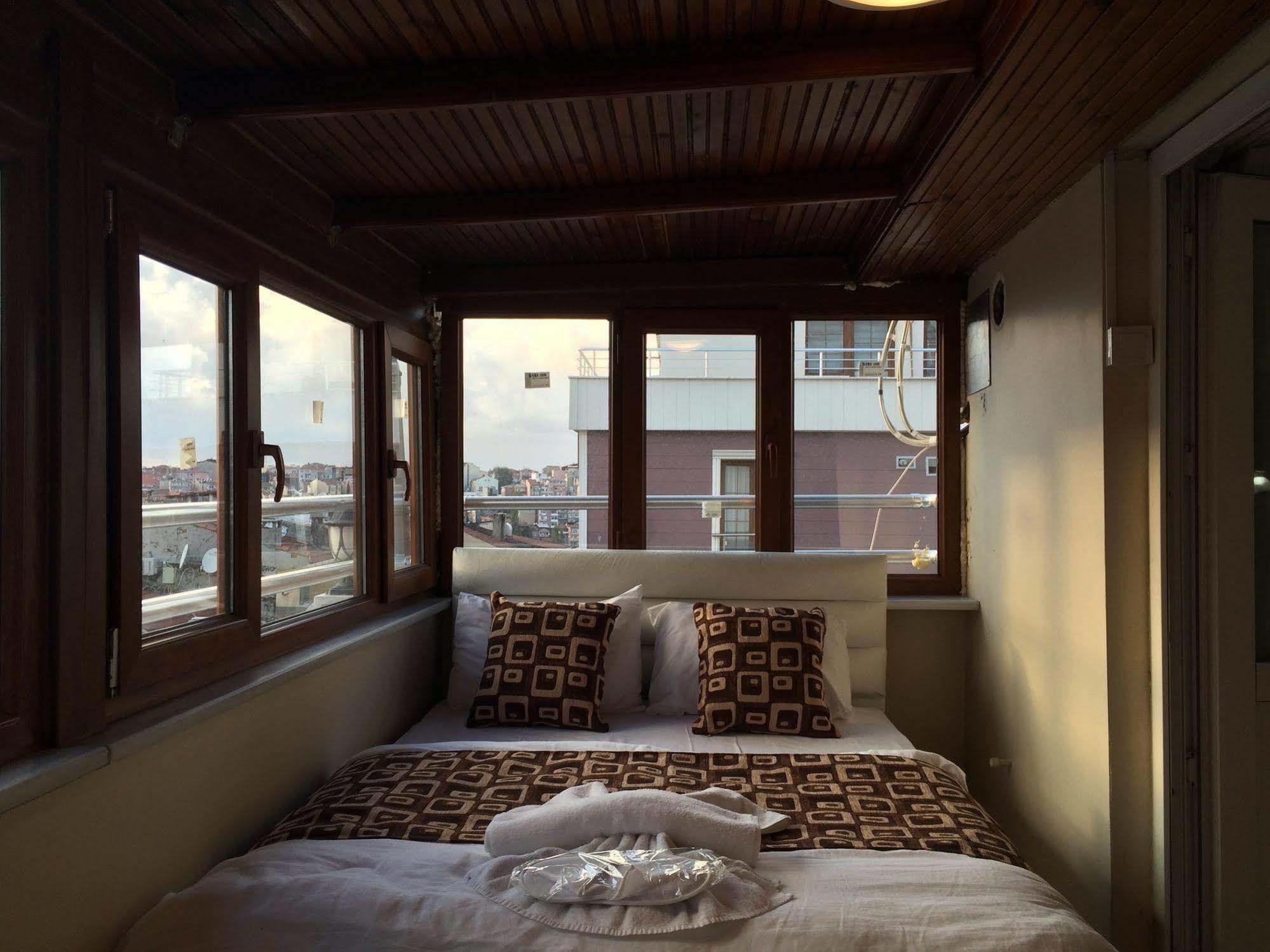 Black Bird Suite Hotel Istanbul Eksteriør billede